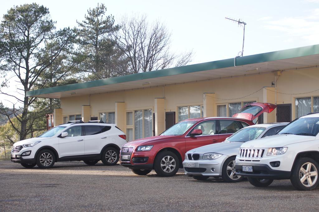 Alpine Country Motel Plus Free Coffee Cooma Exterior photo